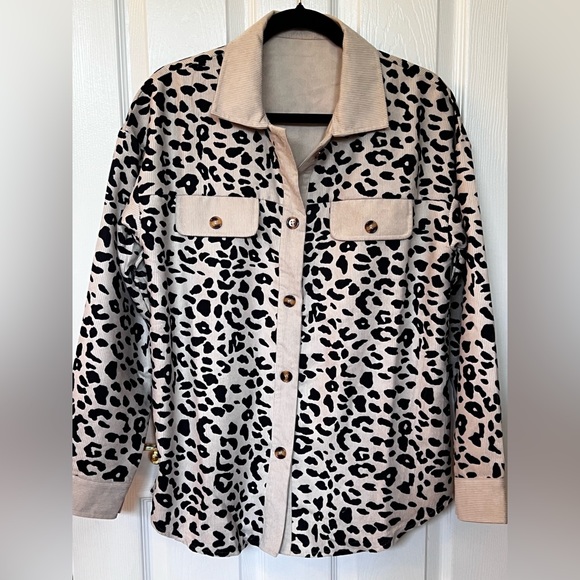 NWOT Women’s Sz M Button Front Cow Print Jacket/Top -corduroy feel - Picture 11 of 11